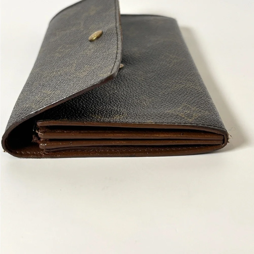 Louis Vuitton Sarah Monogram Wallet – Classic Bifold Designer Clutch